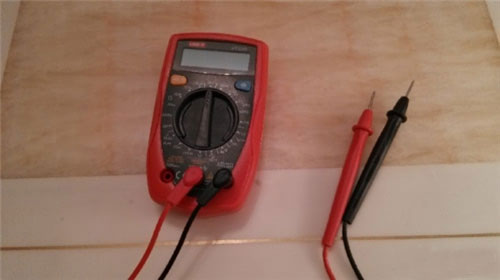 电动车电池检测 用万用表测不靠谱