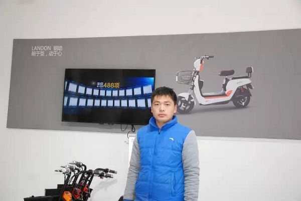 更高端不是口号，看雅迪西华经销商如何用实际行动诠释！